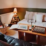 Le Baccara Lodge, Véritable Maison De Famille Avec Piscine Et Parc Villa Arengosse
