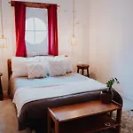 Le Baccara Lodge, Véritable Maison De Famille Avec Piscine Et Parc * Arengosse