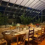 Le Baccara Lodge, Véritable Maison De Famille Avec Piscine Et Parc