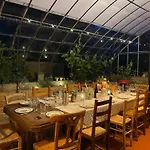 Le Baccara Lodge, Véritable Maison De Famille Avec Piscine Et Parc *