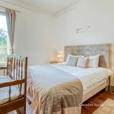 Le Baccara Lodge, Veritable Maison De Famille Avec Piscine Et Parc *