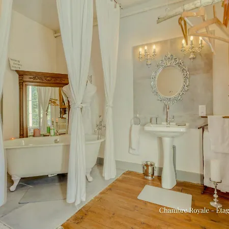 Le Baccara Lodge, Veritable Maison De Famille Avec Piscine Et Parc Vila *