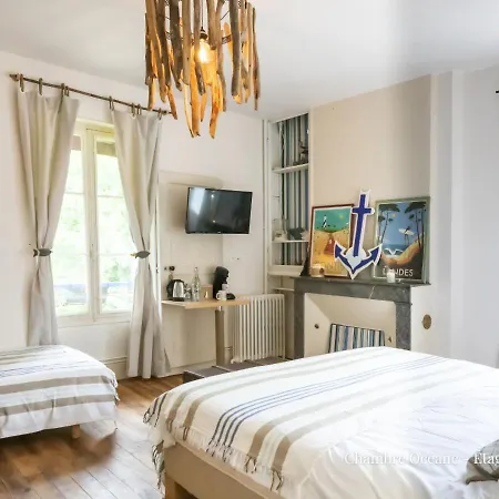 Vila Le Baccara Lodge, Veritable Maison De Famille Avec Piscine Et Parc Arengosse