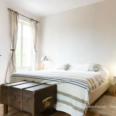 Le Baccara Lodge, Veritable Maison De Famille Avec Piscine Et Parc