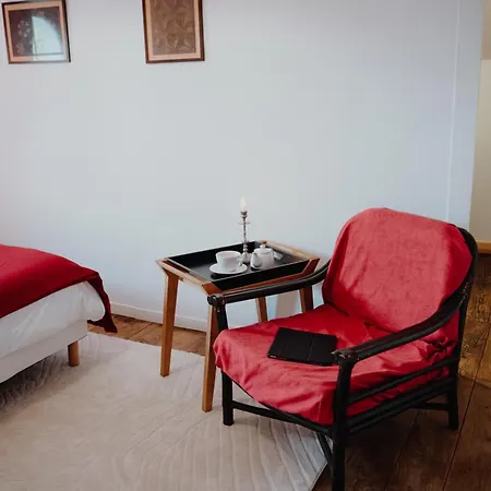 Le Baccara Lodge, Veritable Maison De Famille Avec Piscine Et Parc