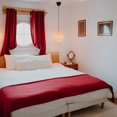 Le Baccara Lodge, Veritable Maison De Famille Avec Piscine Et Parc Vila Arengosse