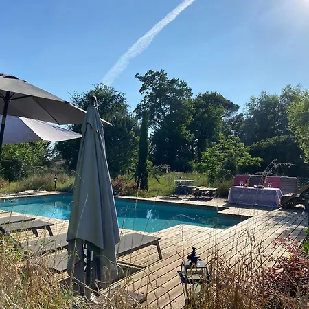 Le Baccara Lodge, Veritable Maison De Famille Avec Piscine Et Parc * Arengosse