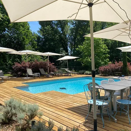 Le Baccara Lodge, Veritable Maison De Famille Avec Piscine Et Parc * Arengosse